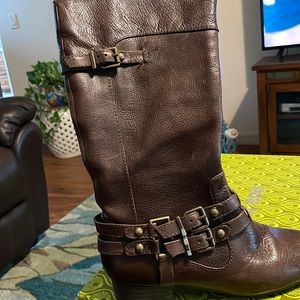 Gianni Bini brand new leather brown boots never worn non slip rubber soles.
